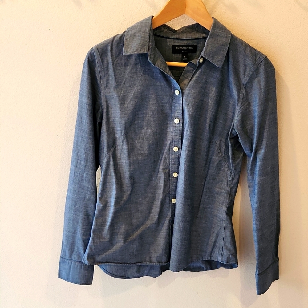 Banana republic button down size 8